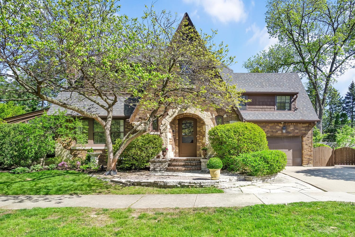 516 41ST Street Western Springs IL 60558