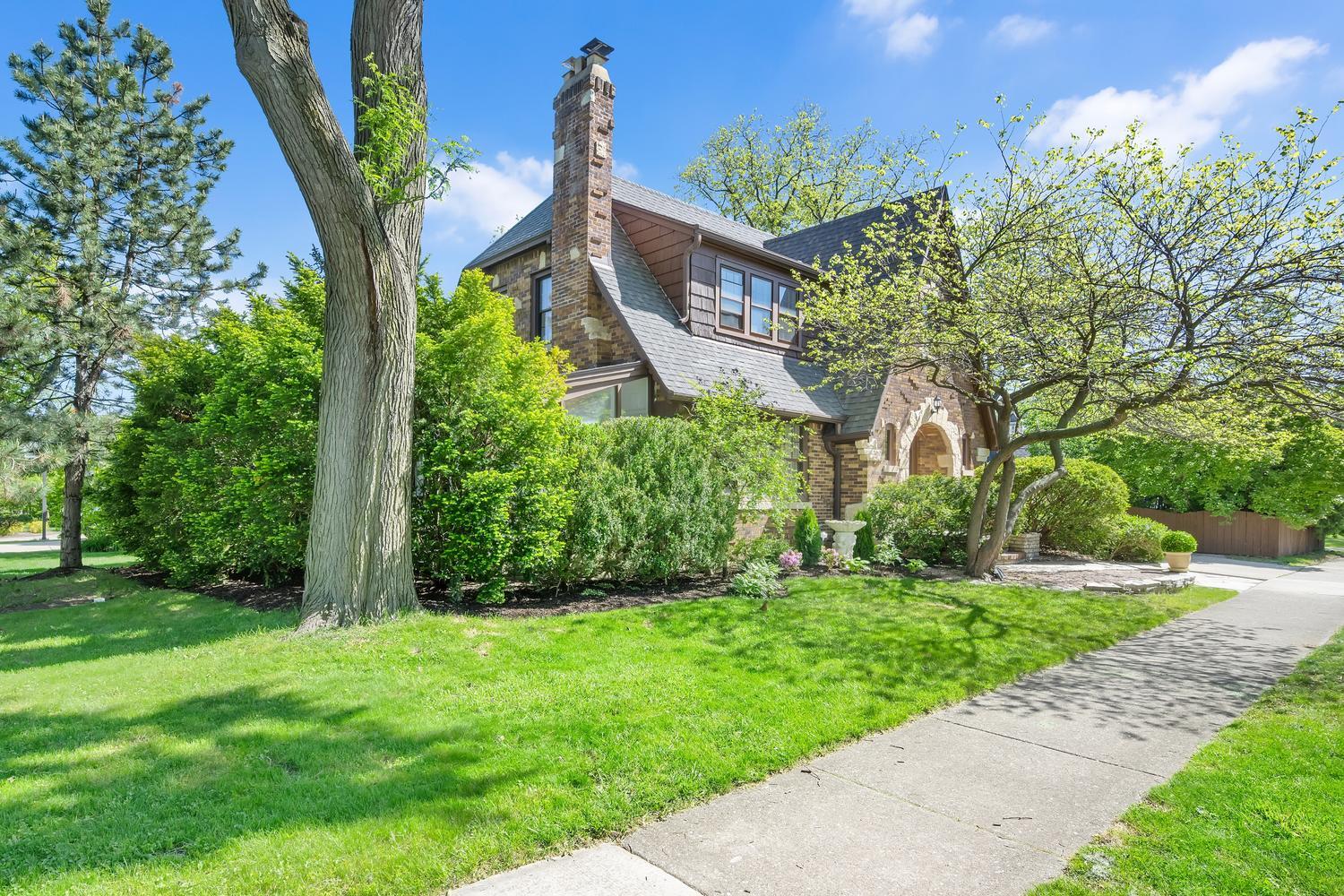 516 41ST Street Western Springs IL 60558