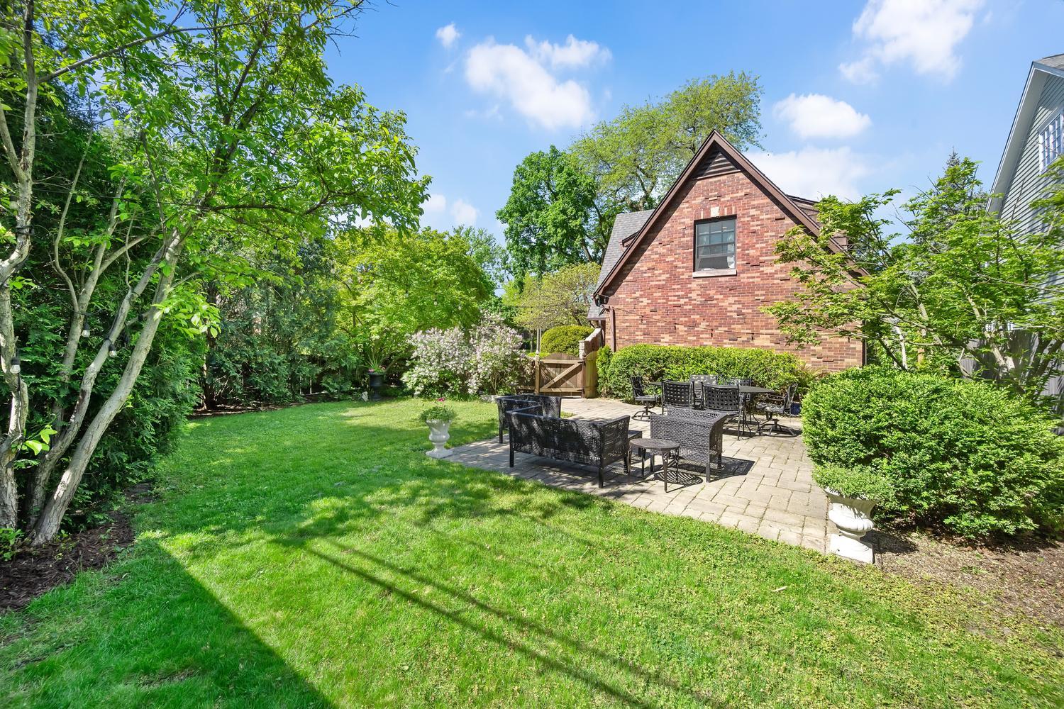 516 41ST Street Western Springs IL 60558