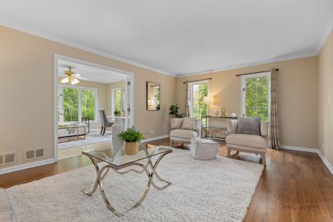 1541 Heritage Court Lake Forest IL 60045