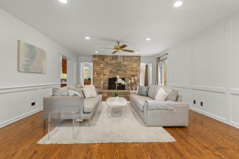 1541 Heritage Court Lake Forest IL 60045