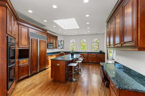 1541 Heritage Court Lake Forest IL 60045