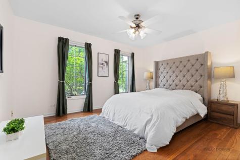 1541 Heritage Court Lake Forest IL 60045