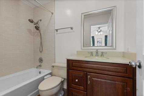 1541 Heritage Court Lake Forest IL 60045