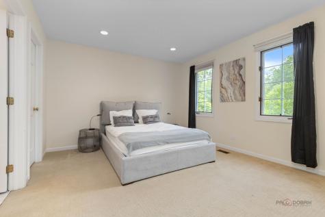 1541 Heritage Court Lake Forest IL 60045