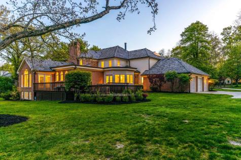 1541 Heritage Court Lake Forest IL 60045