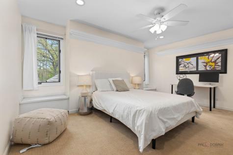 1541 Heritage Court Lake Forest IL 60045