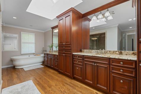 1541 Heritage Court Lake Forest IL 60045