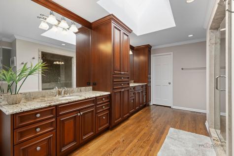 1541 Heritage Court Lake Forest IL 60045