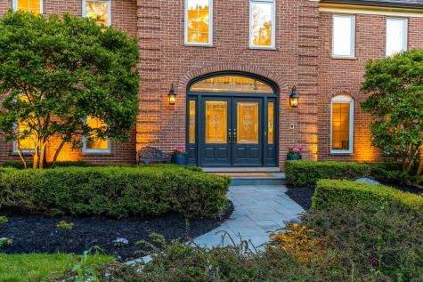 1541 Heritage Court Lake Forest IL 60045