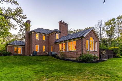 1541 Heritage Court Lake Forest IL 60045