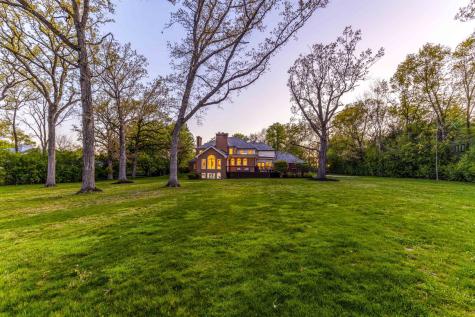 1541 Heritage Court Lake Forest IL 60045