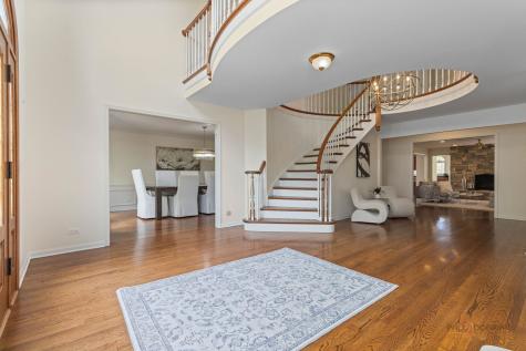 1541 Heritage Court Lake Forest IL 60045