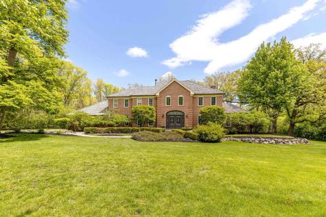 1541 Heritage Court Lake Forest IL 60045