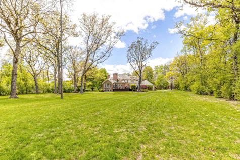 1541 Heritage Court Lake Forest IL 60045