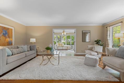 1541 Heritage Court Lake Forest IL 60045