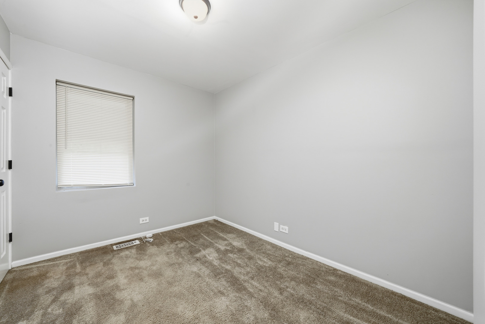 8816 South Constance Avenue Chicago IL 60617