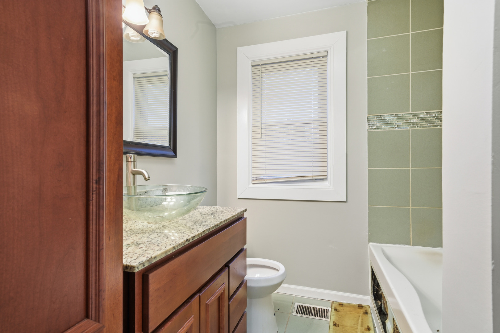 8816 South Constance Avenue Chicago IL 60617
