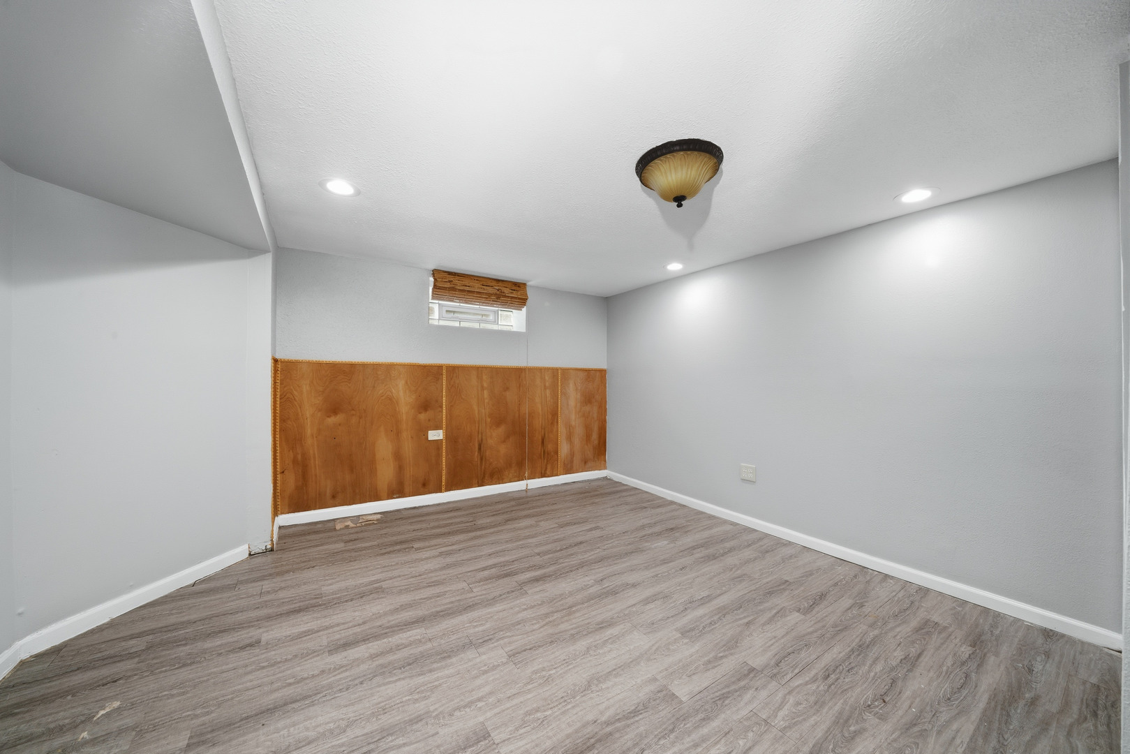 8816 South Constance Avenue Chicago IL 60617