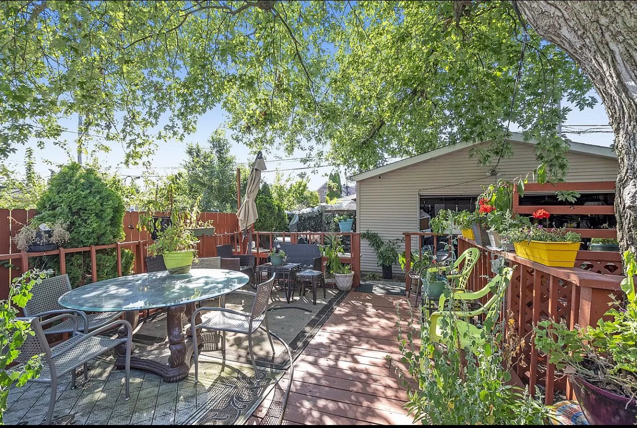 8816 South Constance Avenue Chicago IL 60617