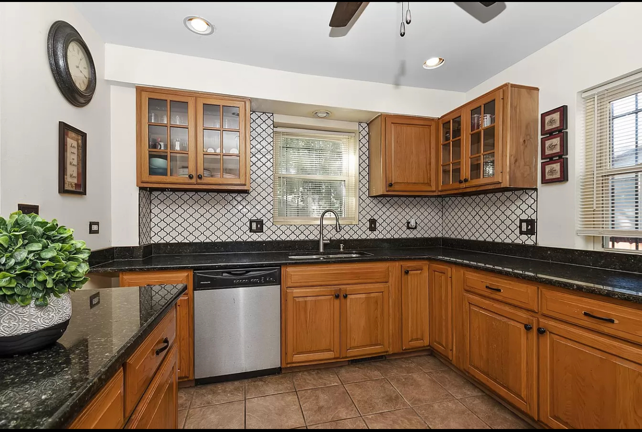 8816 South Constance Avenue Chicago IL 60617
