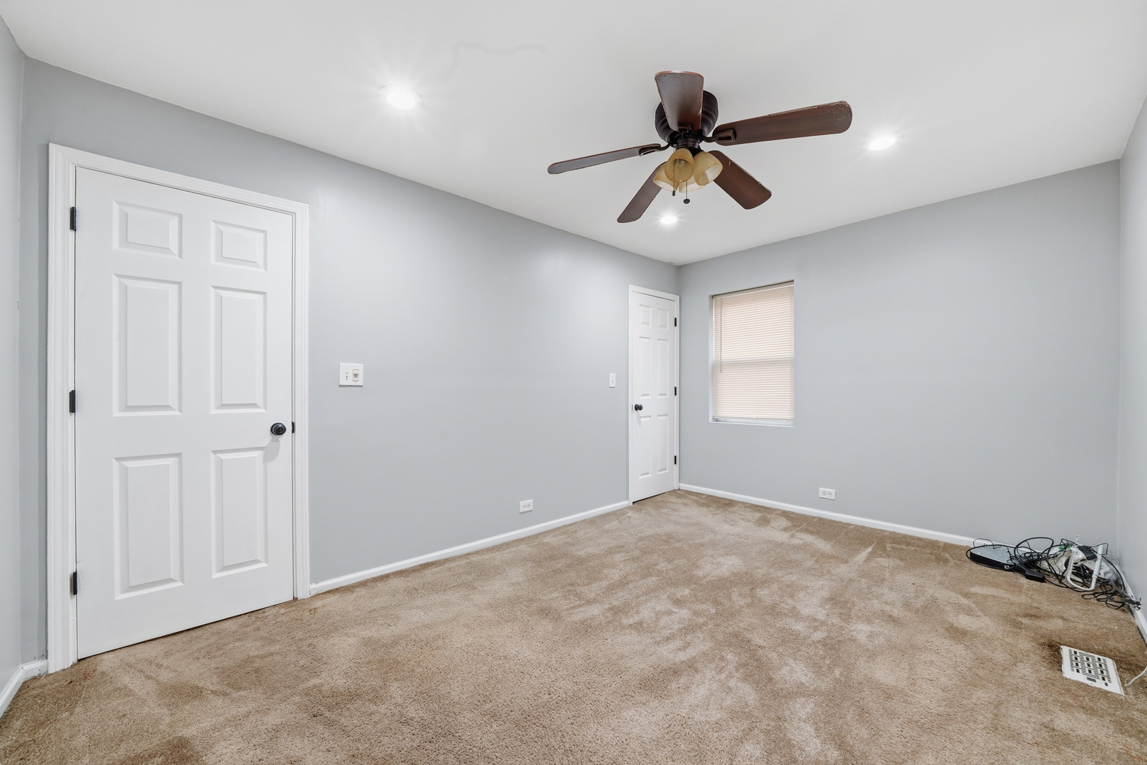 8816 South Constance Avenue Chicago IL 60617