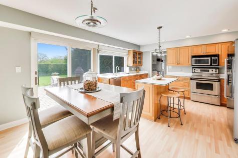 363 Anjou Drive Northbrook IL 60062