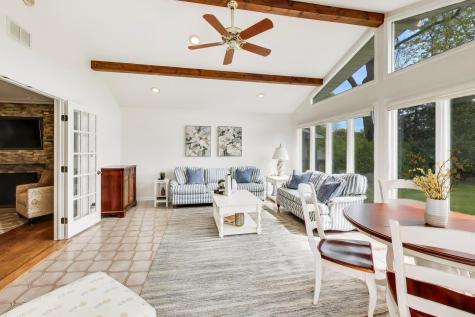 363 Anjou Drive Northbrook IL 60062
