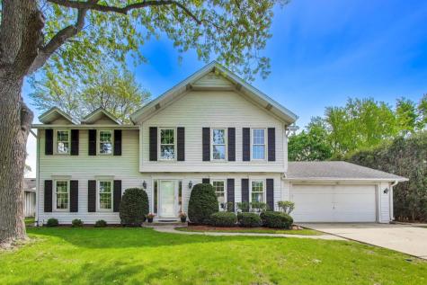 363 Anjou Drive Northbrook IL 60062