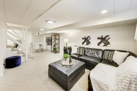 363 Anjou Drive Northbrook IL 60062