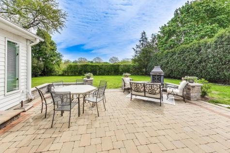 363 Anjou Drive Northbrook IL 60062
