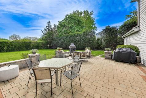 363 Anjou Drive Northbrook IL 60062