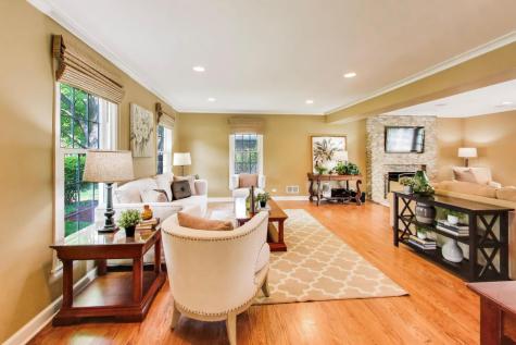 363 Anjou Drive Northbrook IL 60062