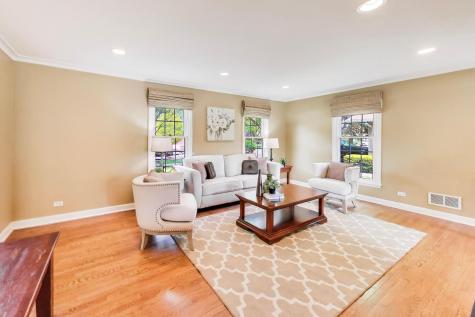 363 Anjou Drive Northbrook IL 60062