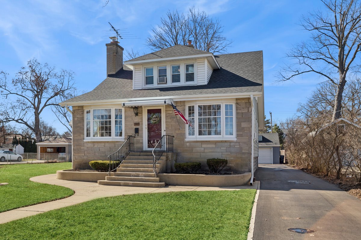 520 South Cornell Avenue Villa Park IL 60181