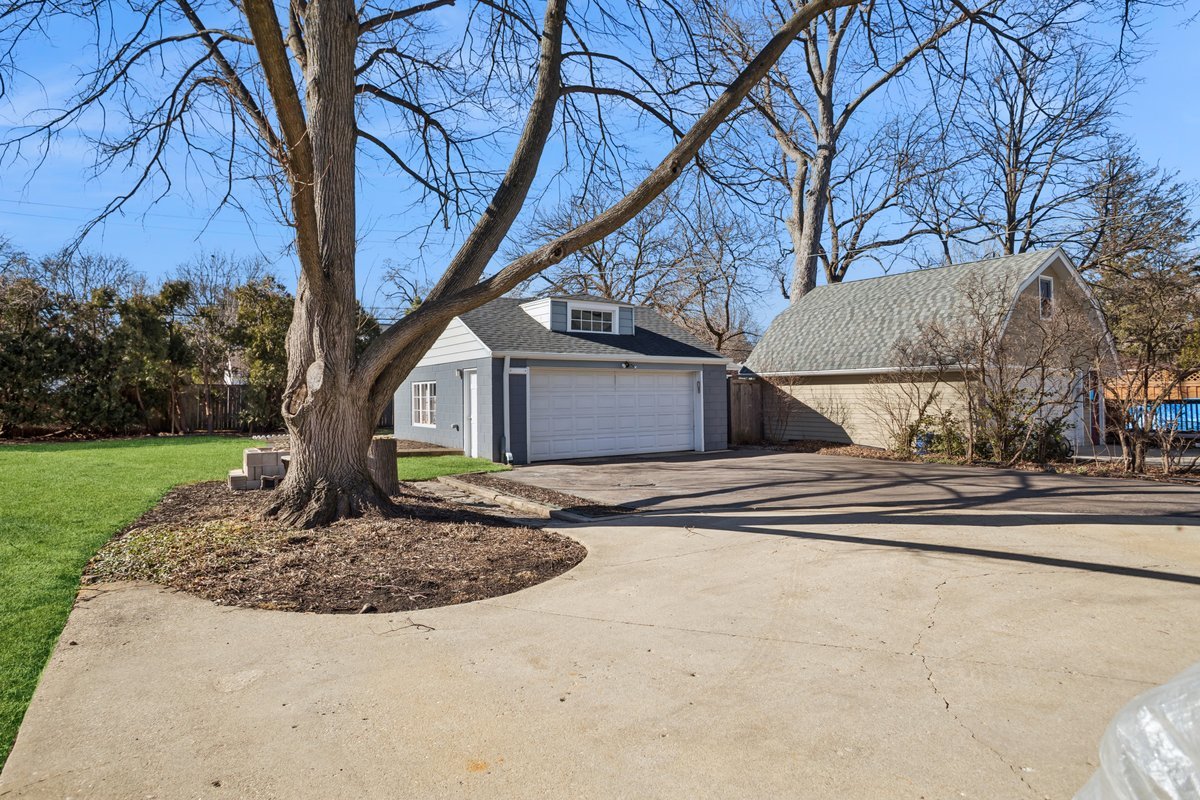 520 South Cornell Avenue Villa Park IL 60181