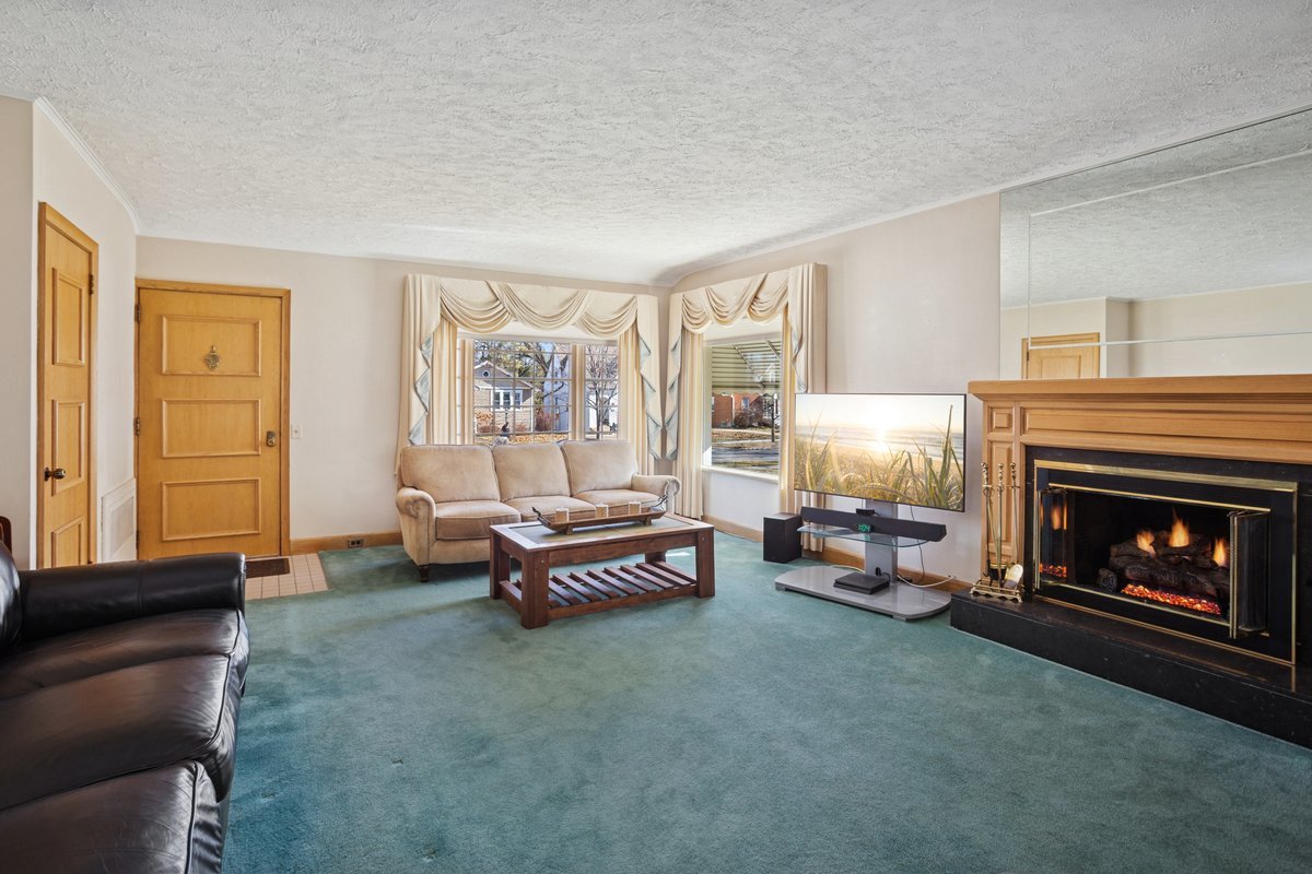 520 South Cornell Avenue Villa Park IL 60181
