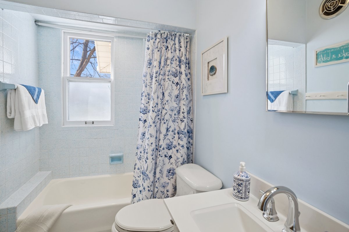 520 South Cornell Avenue Villa Park IL 60181