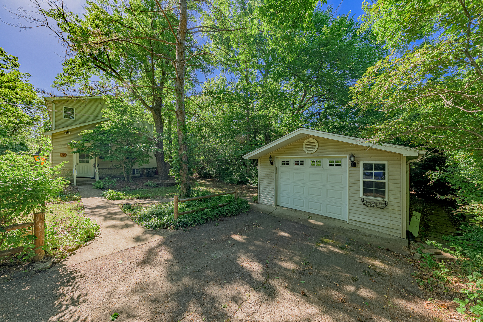 11923 South Laurie Avenue Palos Park IL 60464