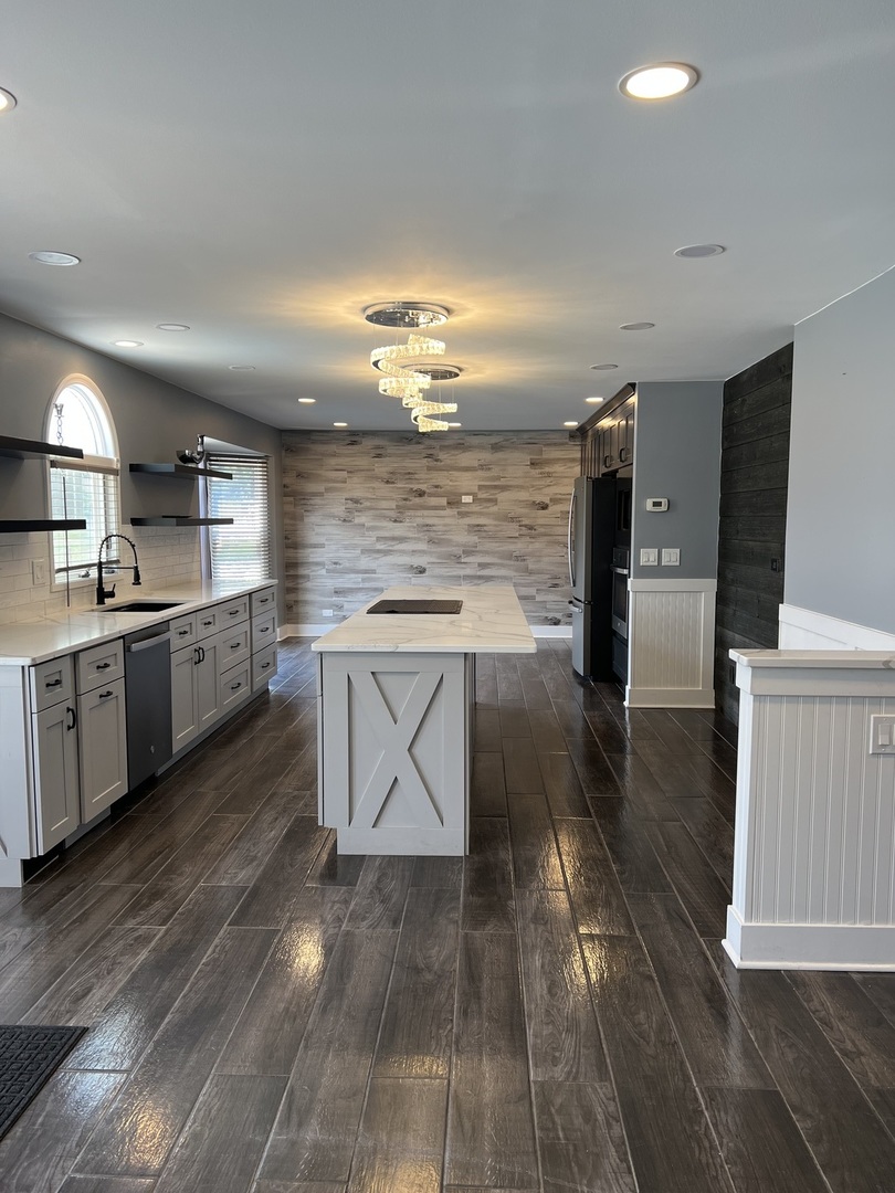 2472 Worthington Drive Aurora IL 60506