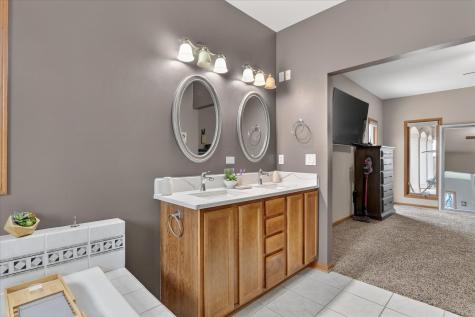 638 West Cedarville Road Freeport IL 61032