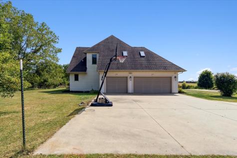 638 West Cedarville Road Freeport IL 61032
