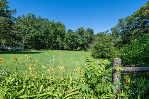 46 Oak Valley Drive Elizabeth IL 61028