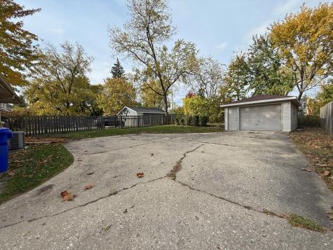 548 Elm Street Glen Ellyn IL 60137