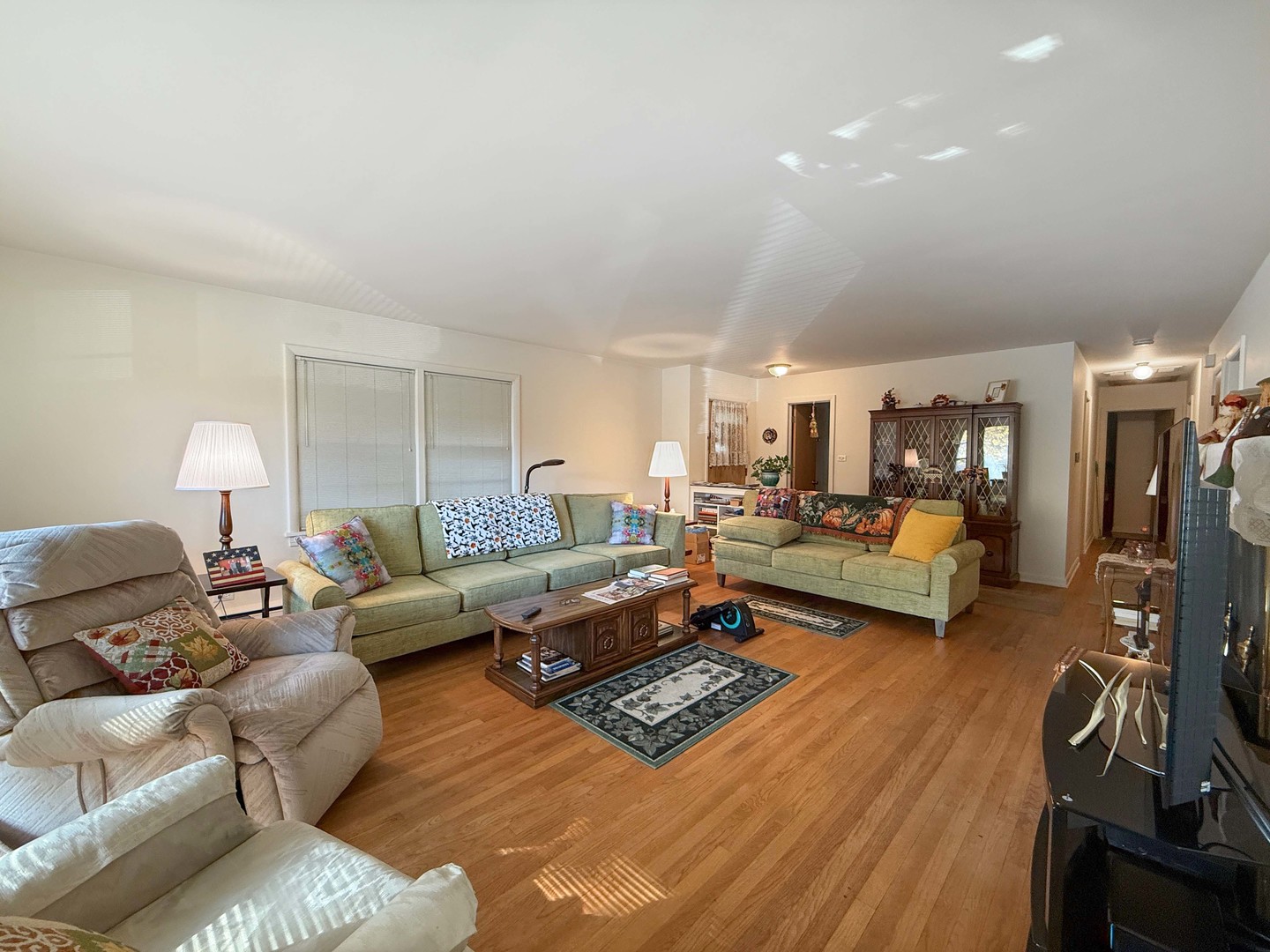 548 Elm Street Glen Ellyn IL 60137