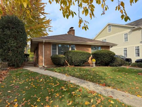 548 Elm Street Glen Ellyn IL 60137