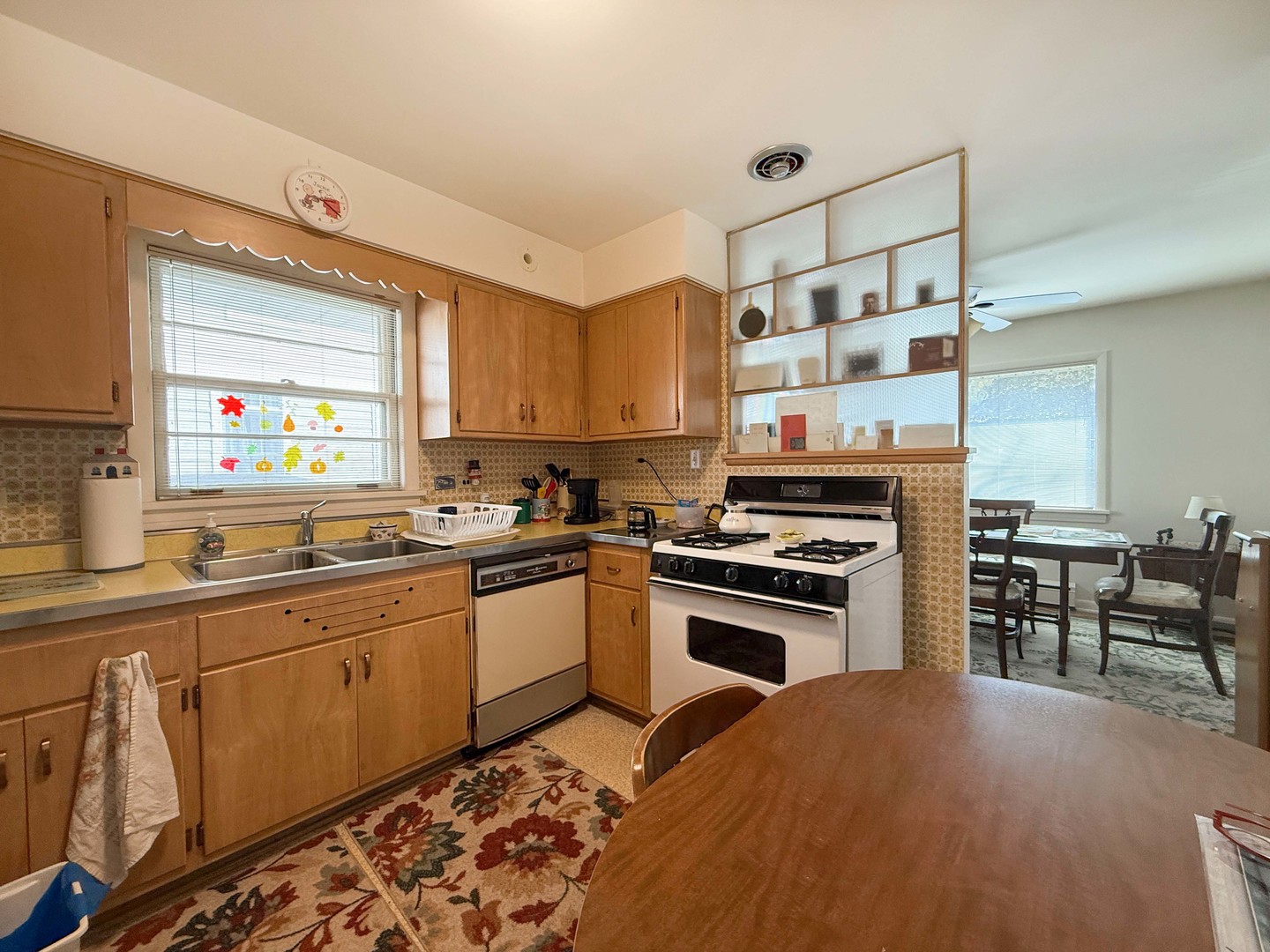 548 Elm Street Glen Ellyn IL 60137