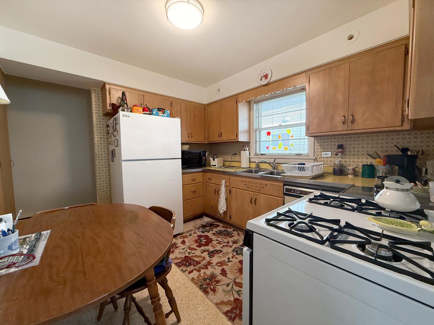 548 Elm Street Glen Ellyn IL 60137