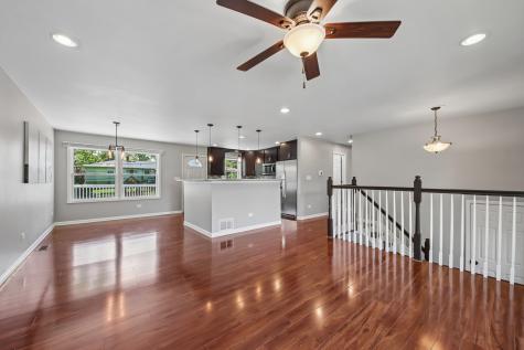1931 Hollywood Avenue Hanover Park IL 60133