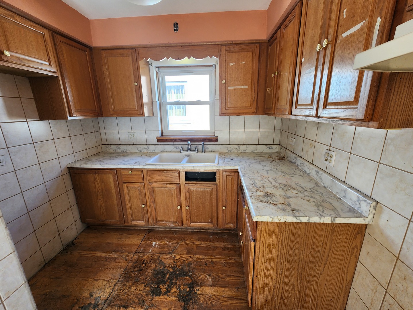 5711 South Mayfield Avenue Chicago IL 60638